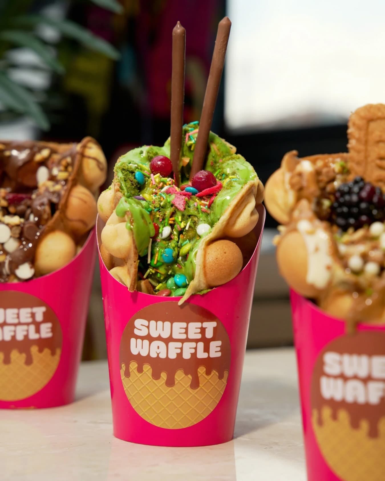 Çilekli Bardak Waffle